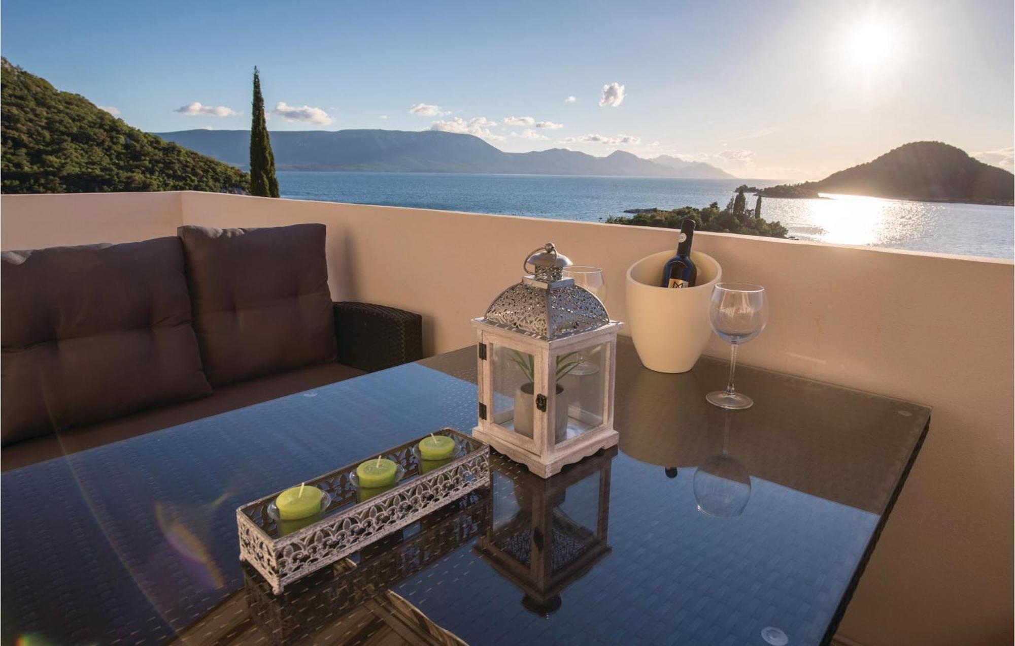 Awesome Apartment In Blace With House Sea View Exterior photo