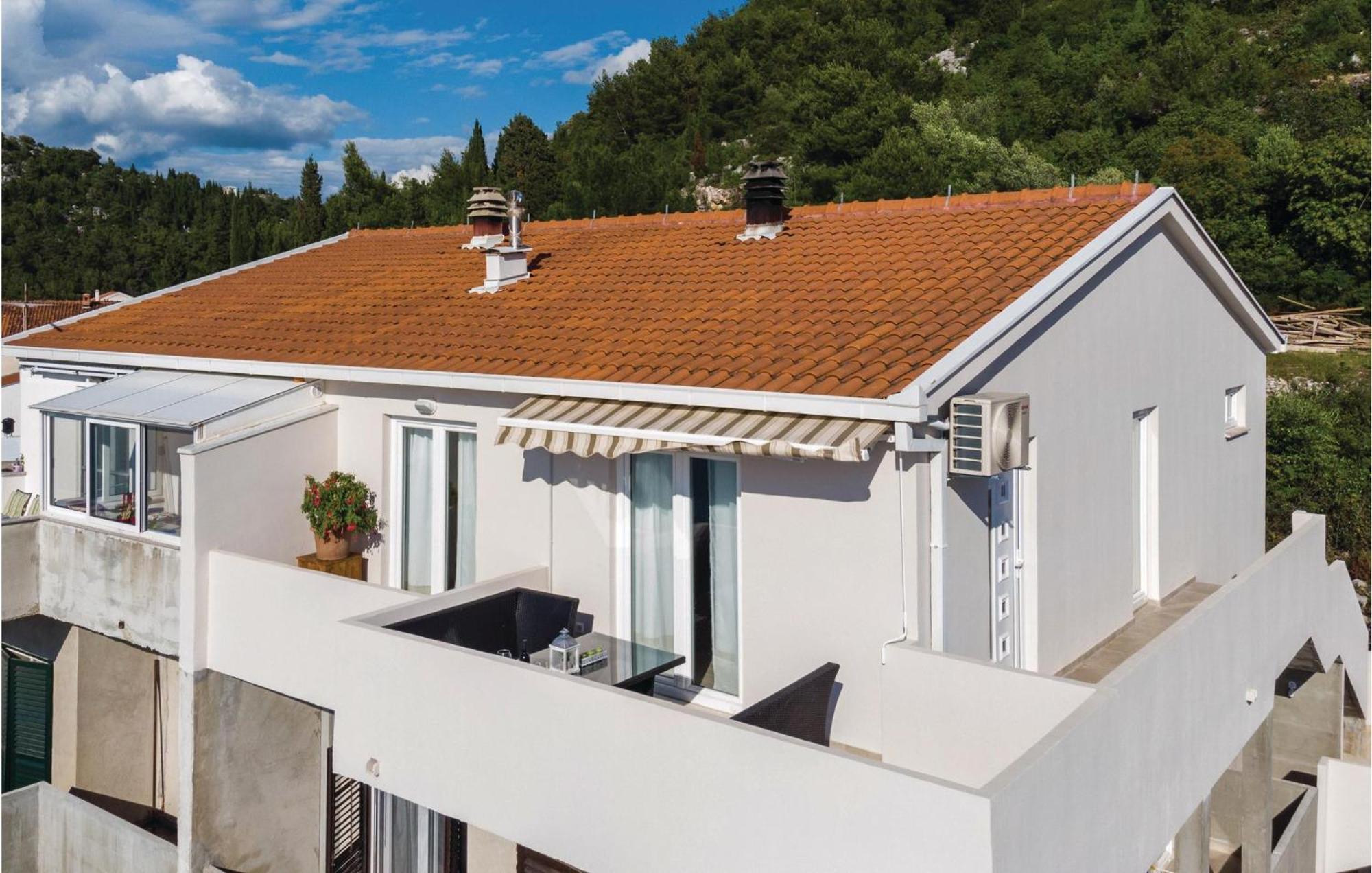 Awesome Apartment In Blace With House Sea View Exterior photo